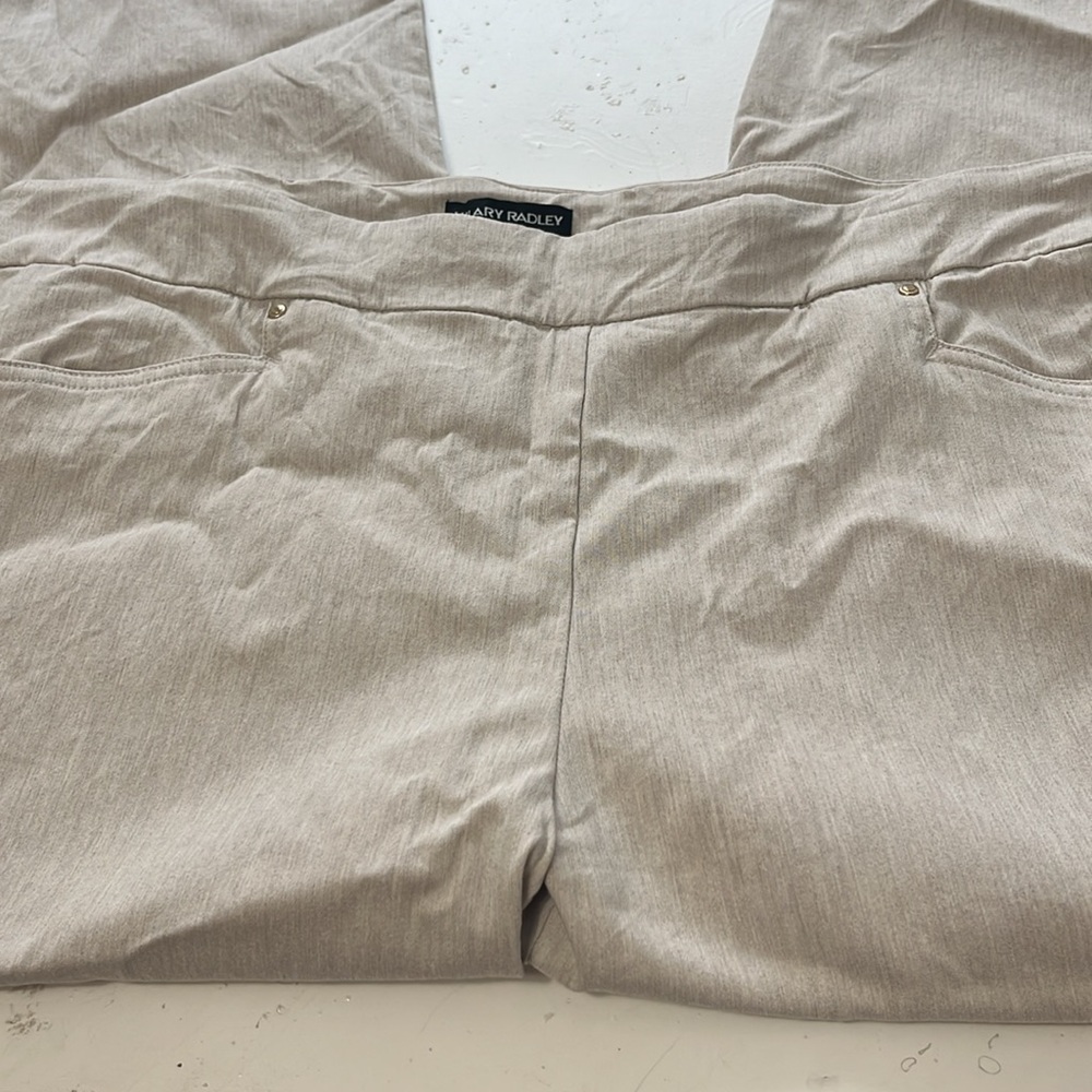 Hilary Radley XL Cream Elastic Waist Pull On Cropped Formal Work Pants - Picture 3 of 5